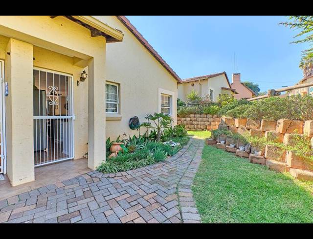 2 BEDROOM PROPERTY TO RENT IN CARENVALE